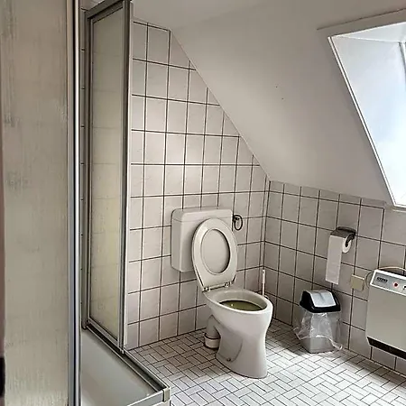 Hotel Rhoenlust Zentrum *