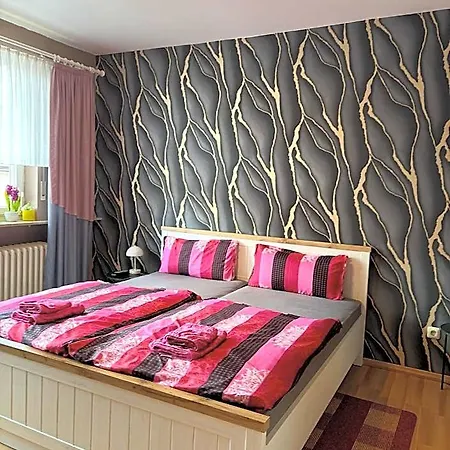 Hotel Rhoenlust Zentrum *